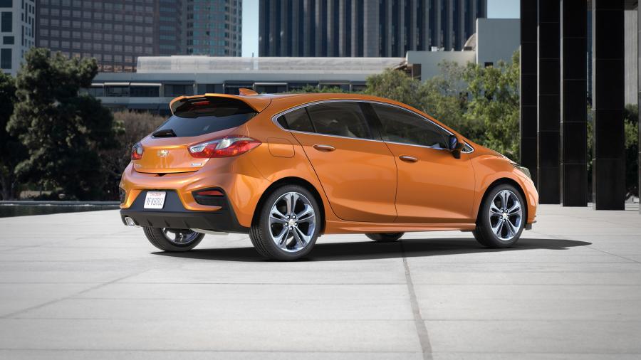  Chevrolet Cruze Premier RS Hatchback 2016 года  (NA) (фото 6 из 16)